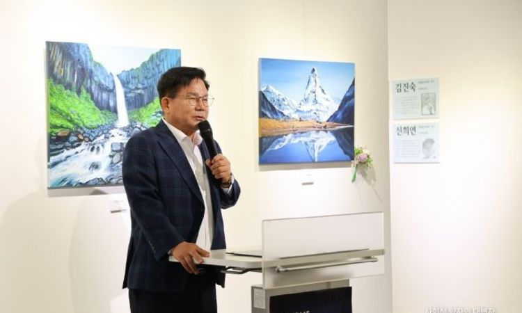 장애의 벽을 넘은 예술... 박강수 마포구청장 장애예술전시 페스티벌 참석