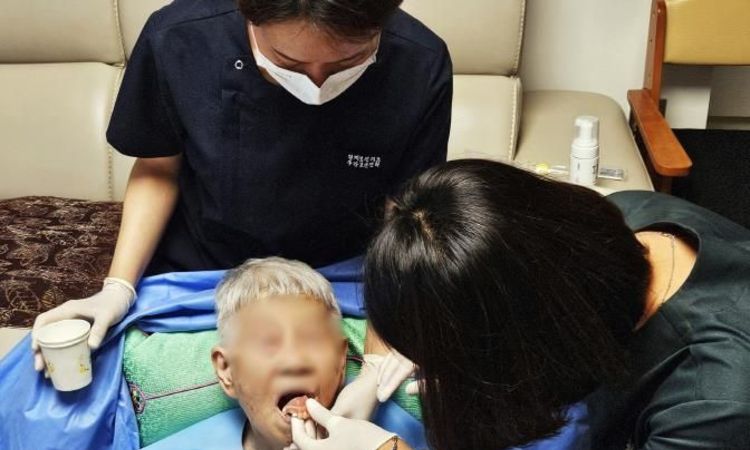 "어르신 댁에 계세요, 저희가 찾아갈게요~" 노원구, 의료취약 어르신 '찾아가는' 구강건강 사업 운영