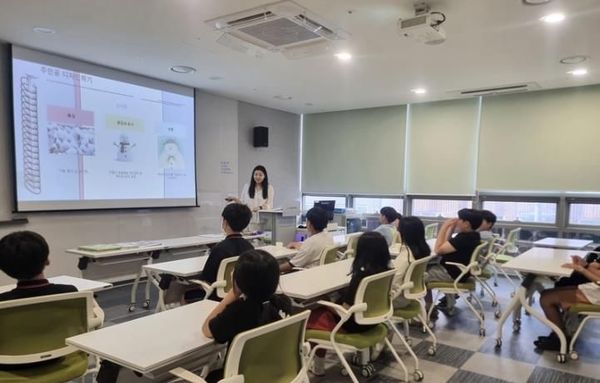 강동구, 지역아동센터 아동 대상 맞춤형 문해력 지원사업 성과 톡톡!