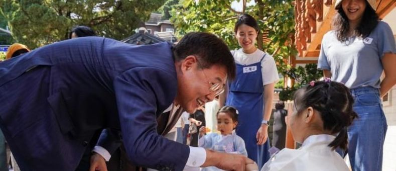 종로구, 출생 축하선물 10종으로 확대… 신생아 가정 지원 강화