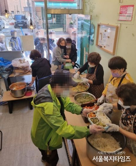독거중장년 돌봄안전망 형성사업 진행 모습