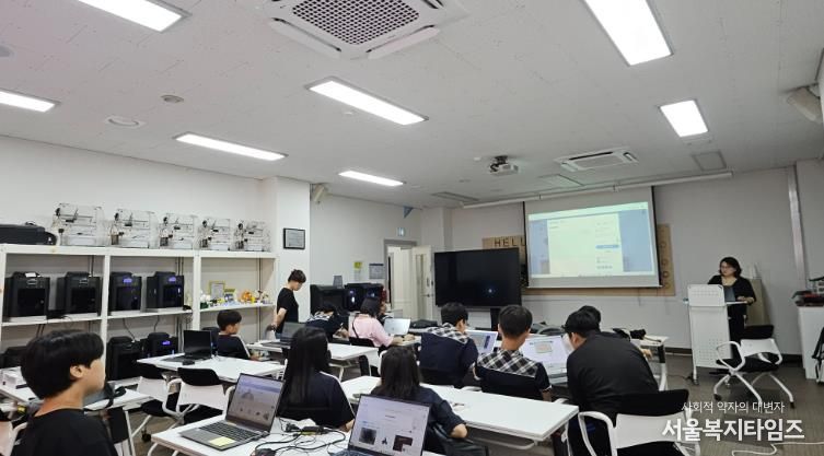 서부청소년수련관_3D프린터 자격시험 사진