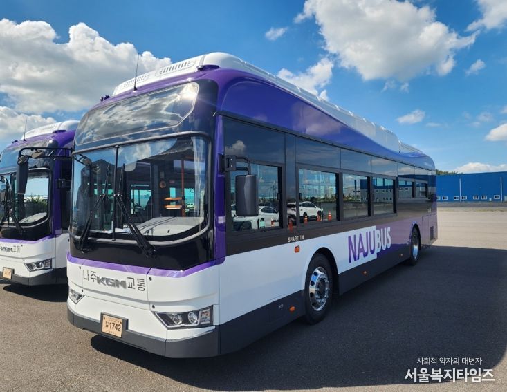 나주시가 오는 10월 30일 ‘나주시민의 날’에 시내버스를 무료로 운행한다. 사진은 친환경(전기) 저상버스.