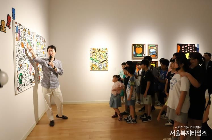 영암군립하정웅미술관에 수요일 밤 전시 관람 오세요