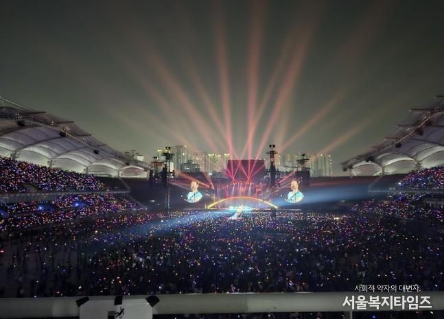 고양종합운동장에서 열린 콜드플레이 내한공연(사진 제공=라이브네이션코리아)