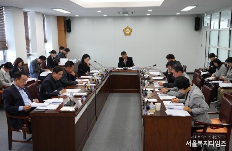 11월 5일 정례간담회 개최