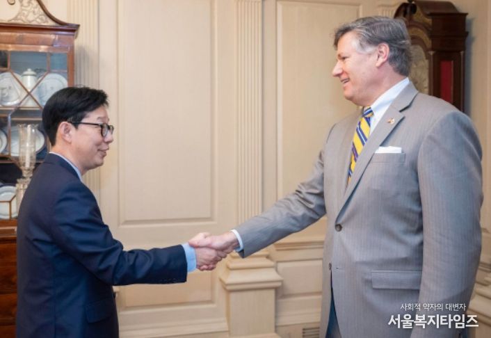 박윤주 외교부 제1차관과 크리스토퍼 랜다우(Christopher Landau) 국무부 부장관