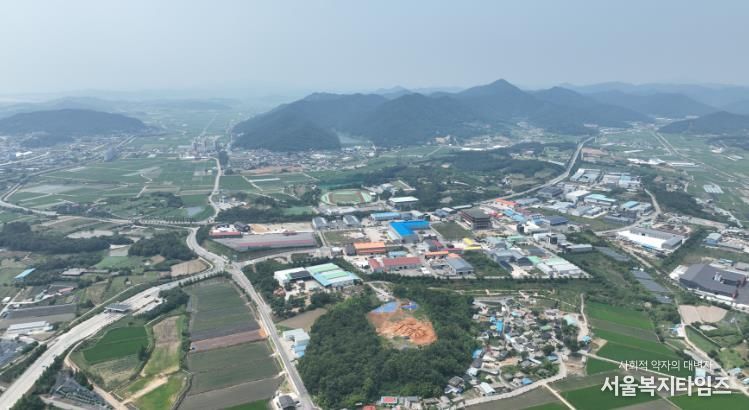 마산리 고분군 원경 사진