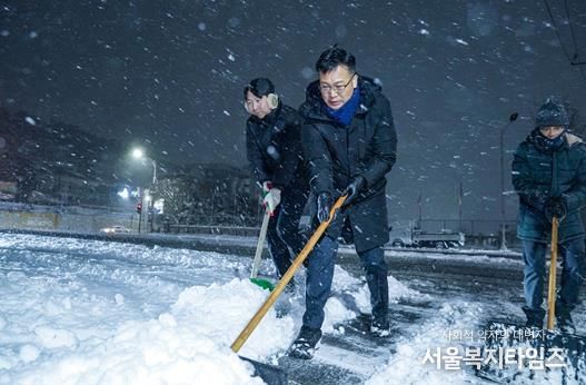 목포시, 밤샘 제설작업으로 시민 불편 최소화 총력 대응