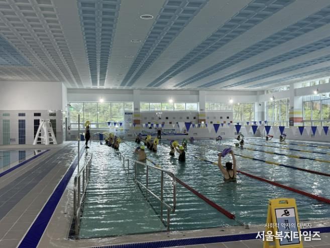 함평실내수영장 내부