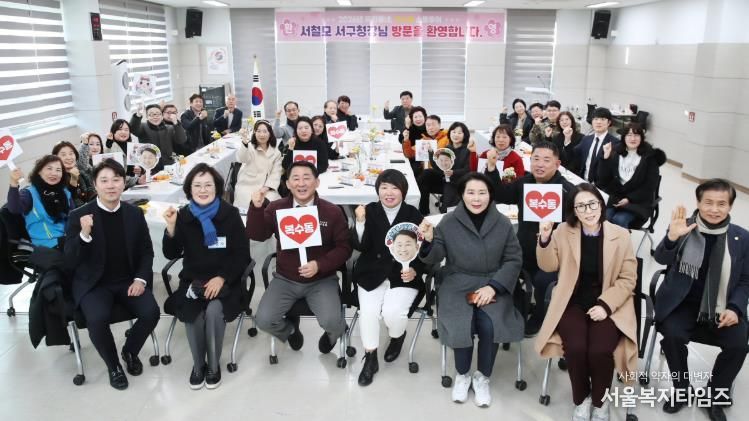 서철모 서구청장은 ‘우리동네, 소통투어’ 일정으로 복수동을 방문했다