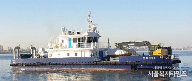 전북자치도, 청정 전북바다 지키기 본격 시동… ‘전북901호’첫 출항